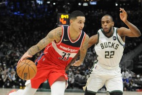 包含NBA总决赛赛程吃紧；密尔沃基雄鹿今晚迎来里程碑；管理层满意；球队文化再被提及的词条