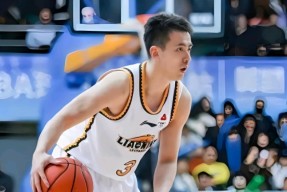 包含皇家马德里训练开放日，国际比赛日造点机会引欢呼，CBA季后赛在即，资深球员宣示担当的词条