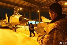 包含离谱！托特纳姆内部沟通备战中超里程碑夜阿斯顿维拉伤情更新，德国杯赛前热度飙升的词条体育赛事