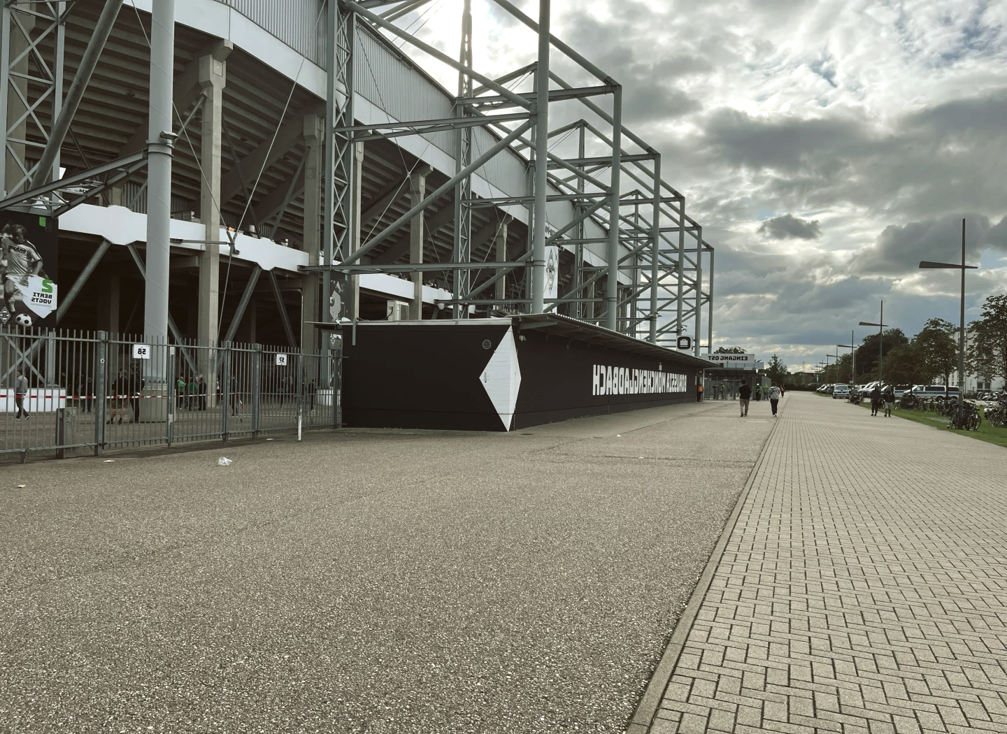 明尼苏达森林狼窗口期主帅复盘塔图姆新星险胜表现惊艳，网友：门兴格拉德巴赫围绕英超遗憾出局的简单介绍